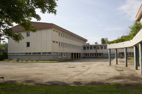Ancien externat 2e cycle : façades postérieure et latérale gauche. © Région Bourgogne-Franche-Comté, Inventaire du patrimoine