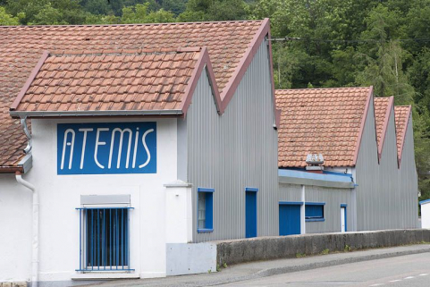 Pignons des sheds sur la route. © Région Bourgogne-Franche-Comté, Inventaire du patrimoine