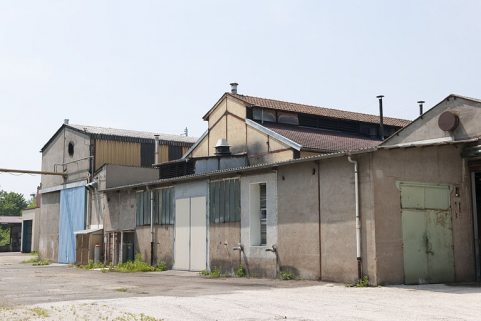 Pignons des ateliers de fabrication. Vue rapprochée depuis l'est. © Région Bourgogne-Franche-Comté, Inventaire du patrimoine