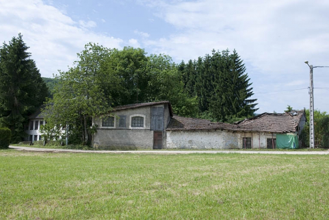 Vue d'ensemble depuis le nord-est. © Région Bourgogne-Franche-Comté, Inventaire du patrimoine Vue d'ensemble depuis le nord-est. © Région Bourgogne-Franche-Comté, Inventaire du patrimoine