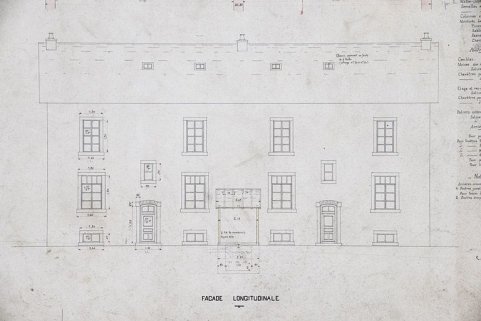 Maison à quatre logements de 4 pièces et une mansarde. Façade longitudinale. © Région Bourgogne-Franche-Comté, Inventaire du patrimoine