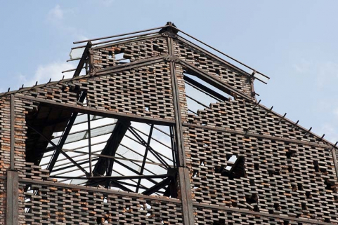 Bâtiment du gazogène. Partie supérieure du pignon ouest. © Région Bourgogne-Franche-Comté, Inventaire du patrimoine