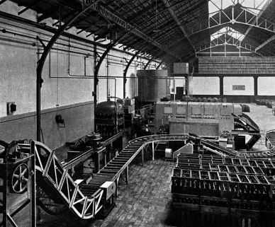 Halle de chargement. © Région Bourgogne-Franche-Comté, Inventaire du patrimoine