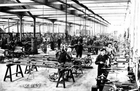 Usine d'Audincourt (?). Atelier d'assemblage des châssis. © Région Bourgogne-Franche-Comté, Inventaire du patrimoine Usine d'Audincourt (?). Atelier d'assemblage des châssis. © Région Bourgogne-Franche-Comté, Inventaire du patrimoine