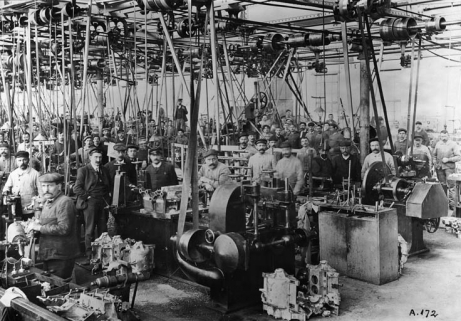 Atelier des machines outils (usinage des moteurs). © Région Bourgogne-Franche-Comté, Inventaire du patrimoine Atelier des machines outils (usinage des moteurs). © Région Bourgogne-Franche-Comté, Inventaire du patrimoine
