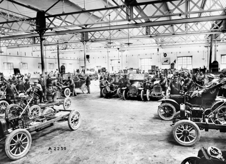 Atelier (carrossage ?). © Région Bourgogne-Franche-Comté, Inventaire du patrimoine Atelier (carrossage ?). © Région Bourgogne-Franche-Comté, Inventaire du patrimoine