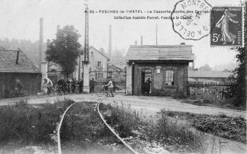 Fesches-le-Châtel. - La Casserie. Sortie des cyclistes. © Région Bourgogne-Franche-Comté, Inventaire du patrimoine