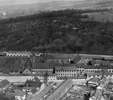 Vue plongeante partielle depuis l'ouest. © Région Bourgogne-Franche-Comté, Inventaire du patrimoine Vue plongeante partielle depuis l'ouest. © Région Bourgogne-Franche-Comté, Inventaire du patrimoine