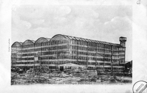 Sochaux. L'entrepôt Peugeot (201). © Région Bourgogne-Franche-Comté, Inventaire du patrimoine Sochaux. L'entrepôt Peugeot (201). © Région Bourgogne-Franche-Comté, Inventaire du patrimoine