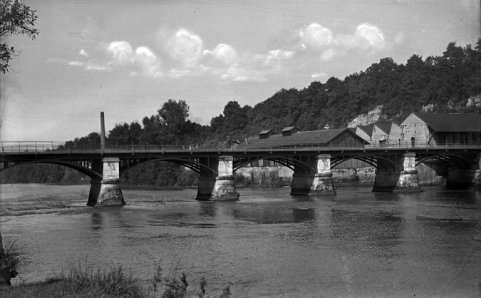 Vue en aval du pont. © Région Bourgogne-Franche-Comté, Inventaire du patrimoine