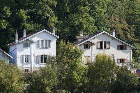 Maisons individuelles vues depuis l'ouest. © Région Bourgogne-Franche-Comté, Inventaire du patrimoine