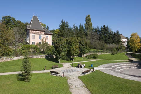 Logement patronal. Vue d'ensemble depuis le sud-ouest. © Région Bourgogne-Franche-Comté, Inventaire du patrimoine