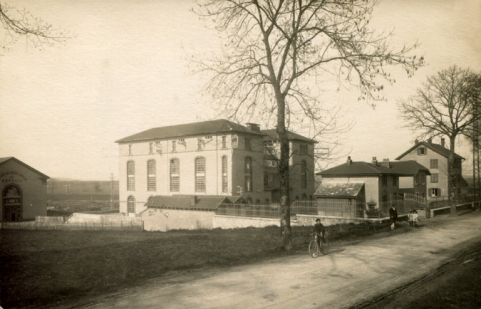 Sous-station électrique du Refrain. Photogr., s.n., s.d. [début du 20e siècle]. © Région Bourgogne-Franche-Comté, Inventaire du patrimoine