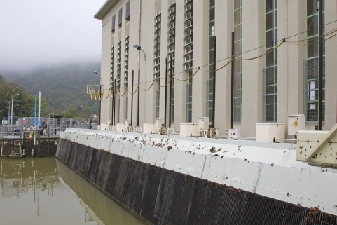 Grille d'admission de la centrale. © Région Bourgogne-Franche-Comté, Inventaire du patrimoine