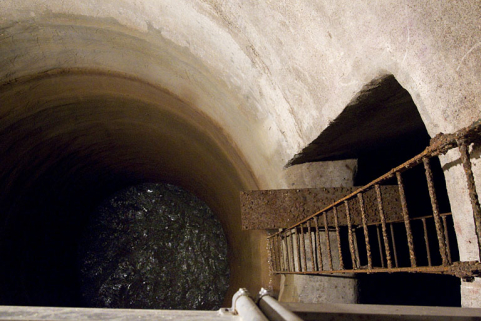 Tunnel d'amenée d'eau : cheminée d'équilibre. © Région Bourgogne-Franche-Comté, Inventaire du patrimoine Tunnel d'amenée d'eau : cheminée d'équilibre. © Région Bourgogne-Franche-Comté, Inventaire du patrimoine