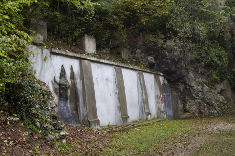 Tunnel d'amenée d'eau : tête aval. © Région Bourgogne-Franche-Comté, Inventaire du patrimoine Tunnel d'amenée d'eau : tête aval. © Région Bourgogne-Franche-Comté, Inventaire du patrimoine