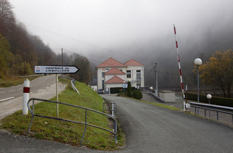 Vue d'ensemble depuis l'ouest (aval rive droite). © Région Bourgogne-Franche-Comté, Inventaire du patrimoine Vue d'ensemble depuis l'ouest (aval rive droite). © Région Bourgogne-Franche-Comté, Inventaire du patrimoine