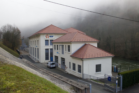 Atelier de réparation et centrale, de trois quarts droite. © Région Bourgogne-Franche-Comté, Inventaire du patrimoine Atelier de réparation et centrale, de trois quarts droite. © Région Bourgogne-Franche-Comté, Inventaire du patrimoine