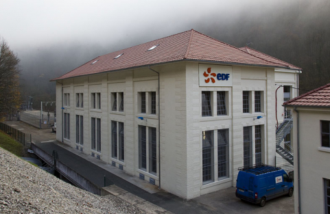 Centrale, de trois quarts droite. © Région Bourgogne-Franche-Comté, Inventaire du patrimoine Centrale, de trois quarts droite. © Région Bourgogne-Franche-Comté, Inventaire du patrimoine