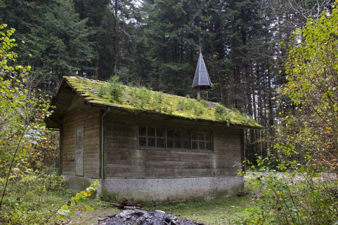 Chapelle, vue de trois quarts arrière gauche. © Région Bourgogne-Franche-Comté, Inventaire du patrimoine Chapelle, vue de trois quarts arrière gauche. © Région Bourgogne-Franche-Comté, Inventaire du patrimoine