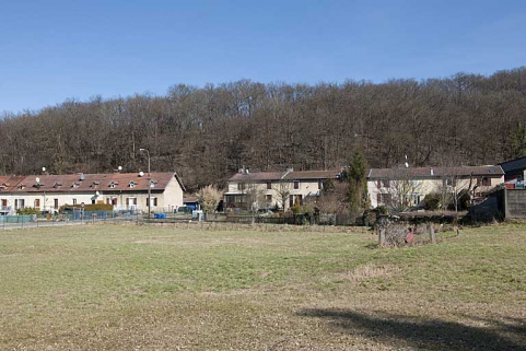 Vue d'ensemble depuis l'ouest. © Région Bourgogne-Franche-Comté, Inventaire du patrimoine Vue d'ensemble depuis l'ouest. © Région Bourgogne-Franche-Comté, Inventaire du patrimoine