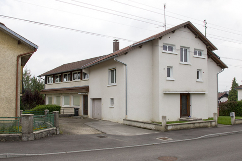 Maison et atelier de Jean Morel (au n° 2) : vue d'ensemble, depuis le nord. © Région Bourgogne-Franche-Comté, Inventaire du patrimoine