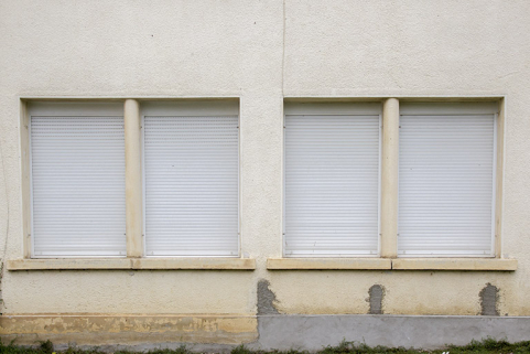 Usine : fenêtres horlogères de la façade antérieure. © Région Bourgogne-Franche-Comté, Inventaire du patrimoine Usine : fenêtres horlogères de la façade antérieure. © Région Bourgogne-Franche-Comté, Inventaire du patrimoine