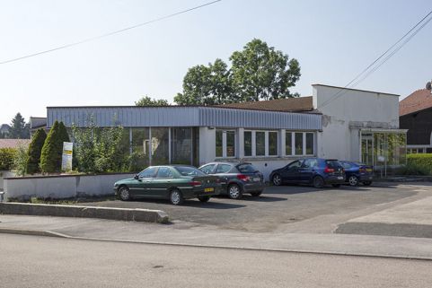 Usine, vue du nord-est : corps de bâtiment récent à gauche, ancien à droite. © Région Bourgogne-Franche-Comté, Inventaire du patrimoine