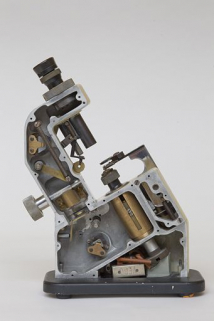 Vue d'ensemble : côté droit (plaque ôtée). © Région Bourgogne-Franche-Comté, Inventaire du patrimoine