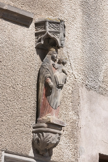 Statue de la Vierge à l'Enfant, vue de trois quarts gauche. © Région Bourgogne-Franche-Comté, Inventaire du patrimoine