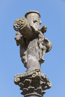 Croix monumentale dite La Belle Croix : croix de trois quart. © Région Bourgogne-Franche-Comté, Inventaire du patrimoine Croix monumentale dite La Belle Croix : croix de trois quart. © Région Bourgogne-Franche-Comté, Inventaire du patrimoine