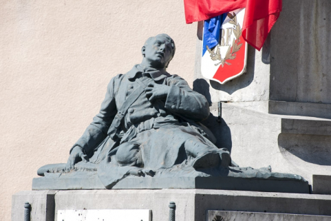 Le Soldat expirant. © Région Bourgogne-Franche-Comté, Inventaire du patrimoine Le Soldat expirant. © Région Bourgogne-Franche-Comté, Inventaire du patrimoine