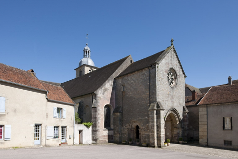Vue générale depuis la place Sainte-Gude. © Région Bourgogne-Franche-Comté, Inventaire du patrimoine Vue générale depuis la place Sainte-Gude. © Région Bourgogne-Franche-Comté, Inventaire du patrimoine