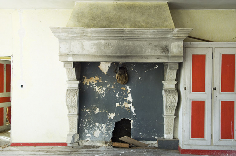 Intérieur : le réfectoire, détail : la cheminée. © Région Bourgogne-Franche-Comté, Inventaire du patrimoine