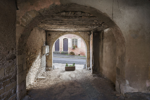 Passage couvert en direction de la rue Thiers. © Région Bourgogne-Franche-Comté, Inventaire du patrimoine Passage couvert en direction de la rue Thiers. © Région Bourgogne-Franche-Comté, Inventaire du patrimoine