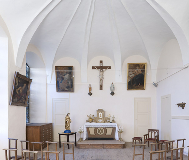 Intérieur : la salle capitulaire, actuellement chapelle Saint Pierre. © Région Bourgogne-Franche-Comté, Inventaire du patrimoine