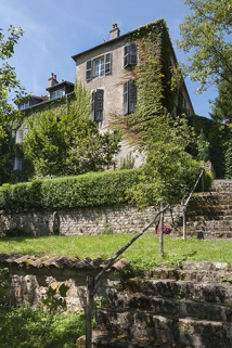 Vue générale depuis le canal du Moulin. © Région Bourgogne-Franche-Comté, Inventaire du patrimoine Vue générale depuis le canal du Moulin. © Région Bourgogne-Franche-Comté, Inventaire du patrimoine