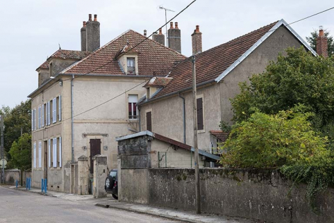 Vue générale de trois quart droit. © Région Bourgogne-Franche-Comté, Inventaire du patrimoine