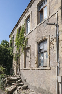 Façade postérieure de trois quarts gauche. © Région Bourgogne-Franche-Comté, Inventaire du patrimoine Façade postérieure de trois quarts gauche. © Région Bourgogne-Franche-Comté, Inventaire du patrimoine