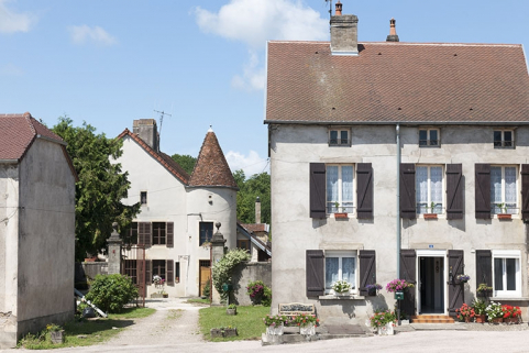 Vue générale depuis la Grande Rue. © Région Bourgogne-Franche-Comté, Inventaire du patrimoine Vue générale depuis la Grande Rue. © Région Bourgogne-Franche-Comté, Inventaire du patrimoine