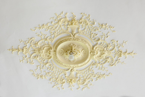 La salle à manger, détail du décor du plafond. © Région Bourgogne-Franche-Comté, Inventaire du patrimoine La salle à manger, détail du décor du plafond. © Région Bourgogne-Franche-Comté, Inventaire du patrimoine