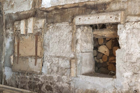 Etable à vaches, détail des crèches. © Région Bourgogne-Franche-Comté, Inventaire du patrimoine
