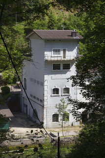 Centrale de la Goule : corps de bâtiment haut. © Région Bourgogne-Franche-Comté, Inventaire du patrimoine Centrale de la Goule : corps de bâtiment haut. © Région Bourgogne-Franche-Comté, Inventaire du patrimoine