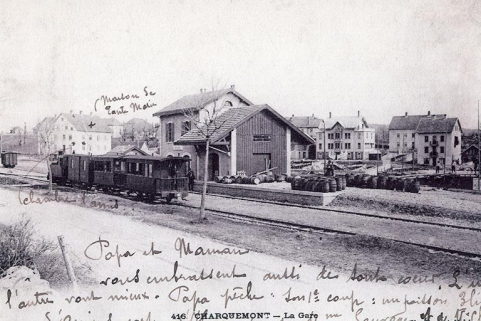 416. Charquemont - La Gare, 1er quart 20e siècle. Le bâtiment correspond à la " maison de tante Marie ". © Région Bourgogne-Franche-Comté, Inventaire du patrimoine