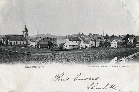 Charquemont [le quartier de l'église vu du nord], 4e quart 19e siècle (avant 1901). L'atelier de 1890 est visible à droite. © Région Bourgogne-Franche-Comté, Inventaire du patrimoine