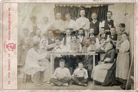 [Le personnel de la maison Binétruy], limite 19e siècle 20e siècle. © Région Bourgogne-Franche-Comté, Inventaire du patrimoine