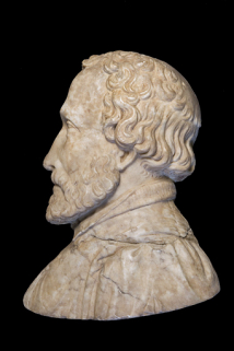 bas-relief © Région Bourgogne-Franche-Comté, Inventaire du patrimoine bas-relief © Région Bourgogne-Franche-Comté, Inventaire du patrimoine