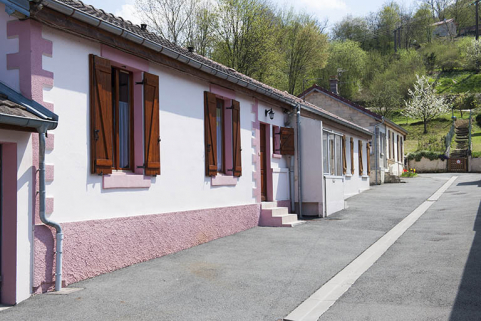 Ruelle perpendiculaire à la rue Emile Peugeot. © Région Bourgogne-Franche-Comté, Inventaire du patrimoine