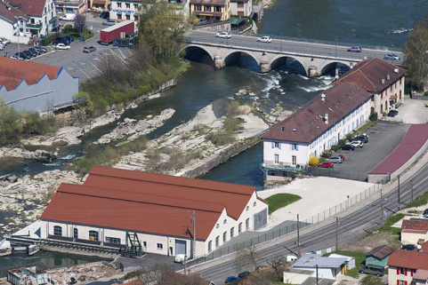 Bâtiments de bureaux en aval du site. © Région Bourgogne-Franche-Comté, Inventaire du patrimoine