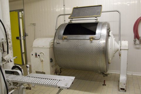 Fabrication du beurre : la baratte. © Région Bourgogne-Franche-Comté, Inventaire du patrimoine